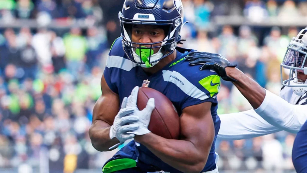 Seahawks’ Kenneth Walker III Has Groin Injury; Charbonnet Out With Shoulder Issue